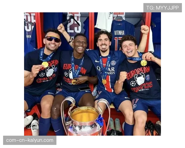 欧冠第4轮焦点战：巴黎圣日耳曼迎战拜仁慕尼黑，卫冕冠军遭遇严峻考验